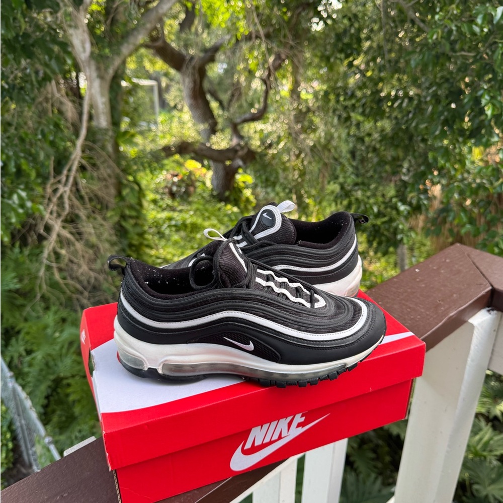 Nike Air Max 97 in Black and White